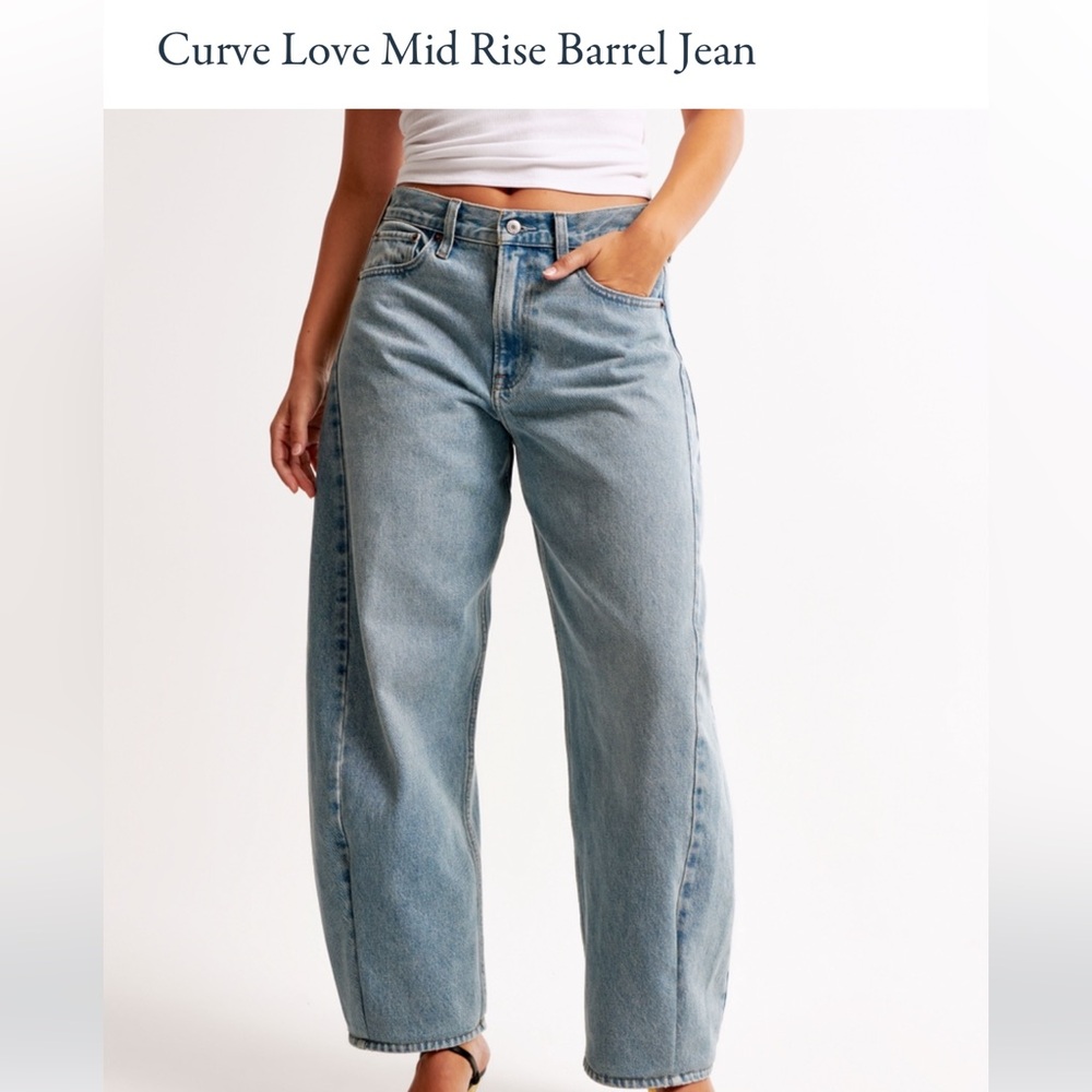 Curve love mid rise barrel Jean